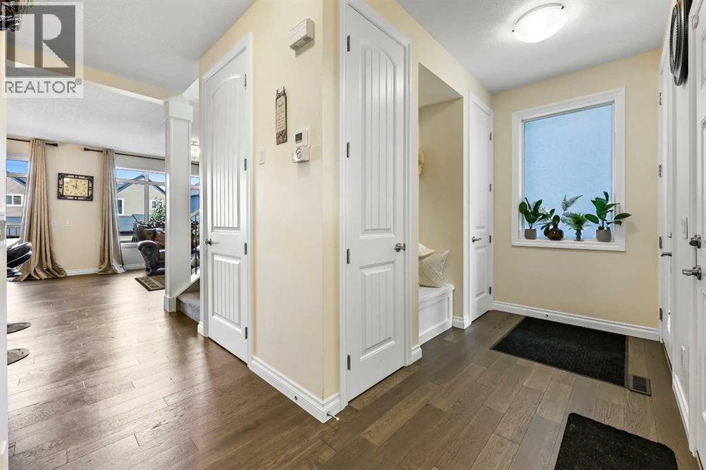 340 Lawthorn Way Se, Airdrie, Alberta  T4A 3M7 - Photo 3 - A2268711