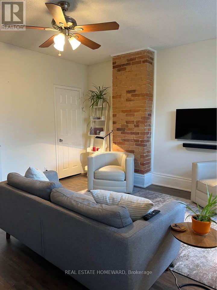 2- 244 Bathurst Street, Toronto, Ontario  M5T 2S3 - Photo 1 - C12658604