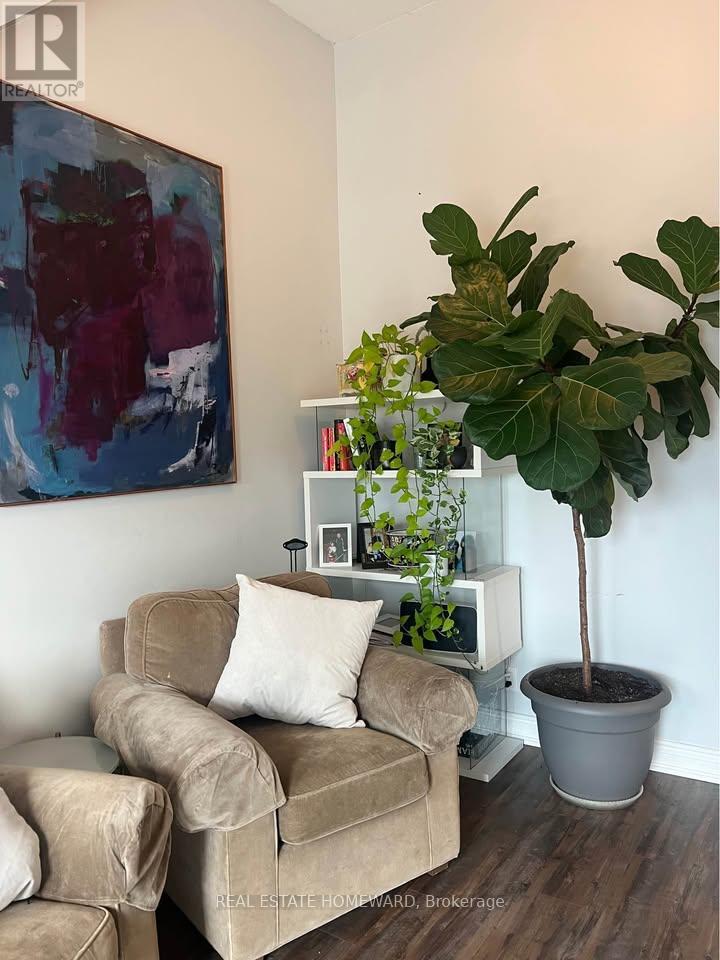 2- 244 Bathurst Street, Toronto, Ontario  M5T 2S3 - Photo 7 - C12658604