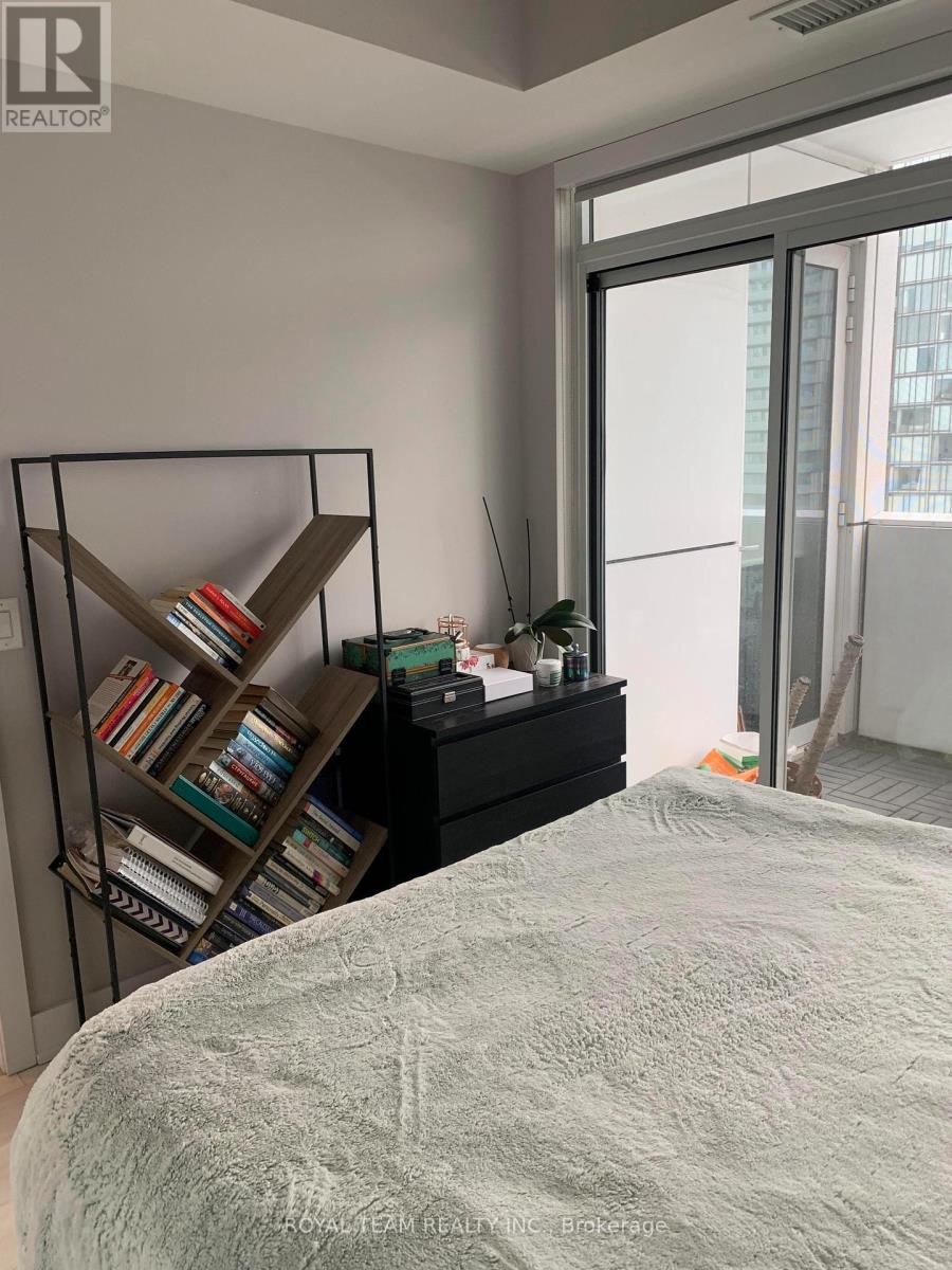 2608 - 318 Richmond Street W, Toronto, Ontario  M5V 0B4 - Photo 9 - C12658652