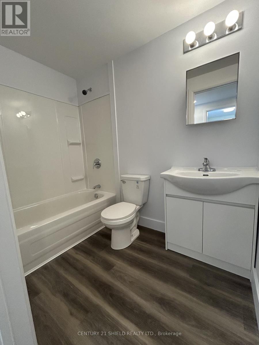 143 Carleton Street, Cornwall, Ontario  K6H 4X3 - Photo 3 - X12658650