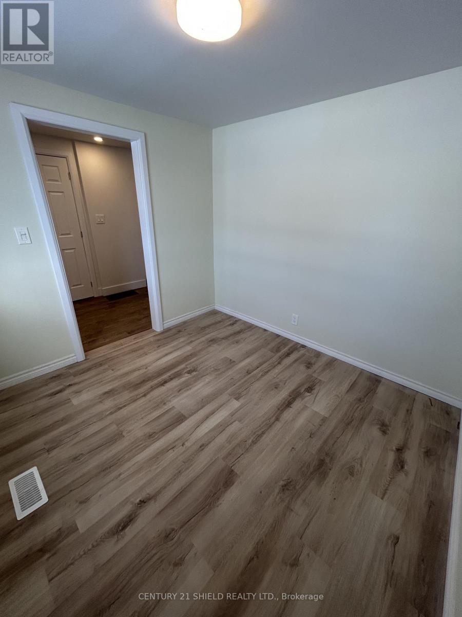 143 Carleton Street, Cornwall, Ontario  K6H 4X3 - Photo 8 - X12658650