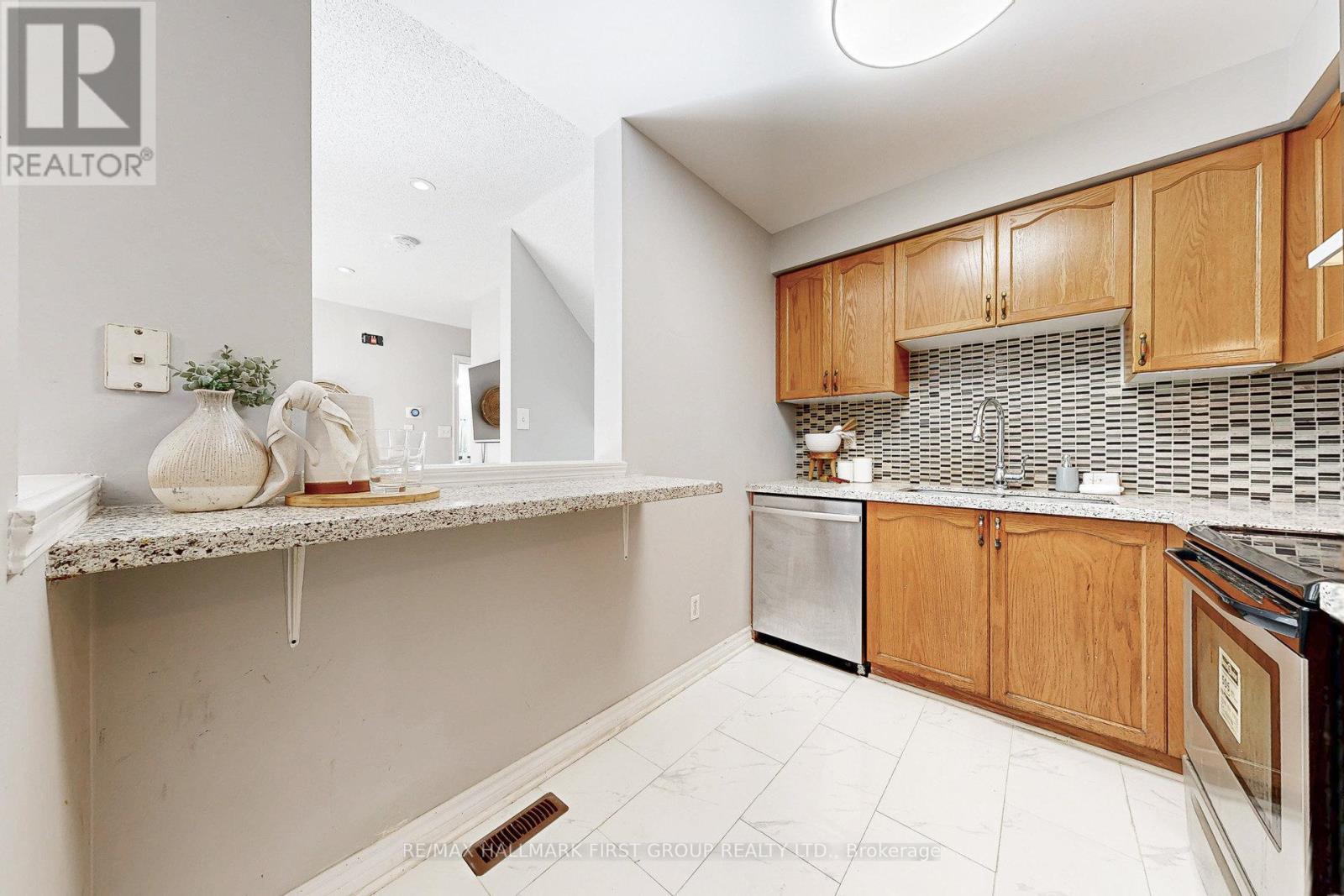 37 - 1775 Valley Farm Road, Pickering, Ontario  L1V 7J9 - Photo 14 - E12658612