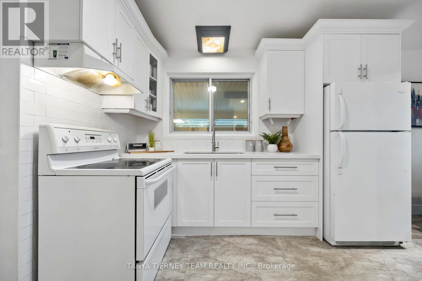 929 Masson Street, Oshawa, Ontario  L1G 5B3 - Photo 11 - E12658692