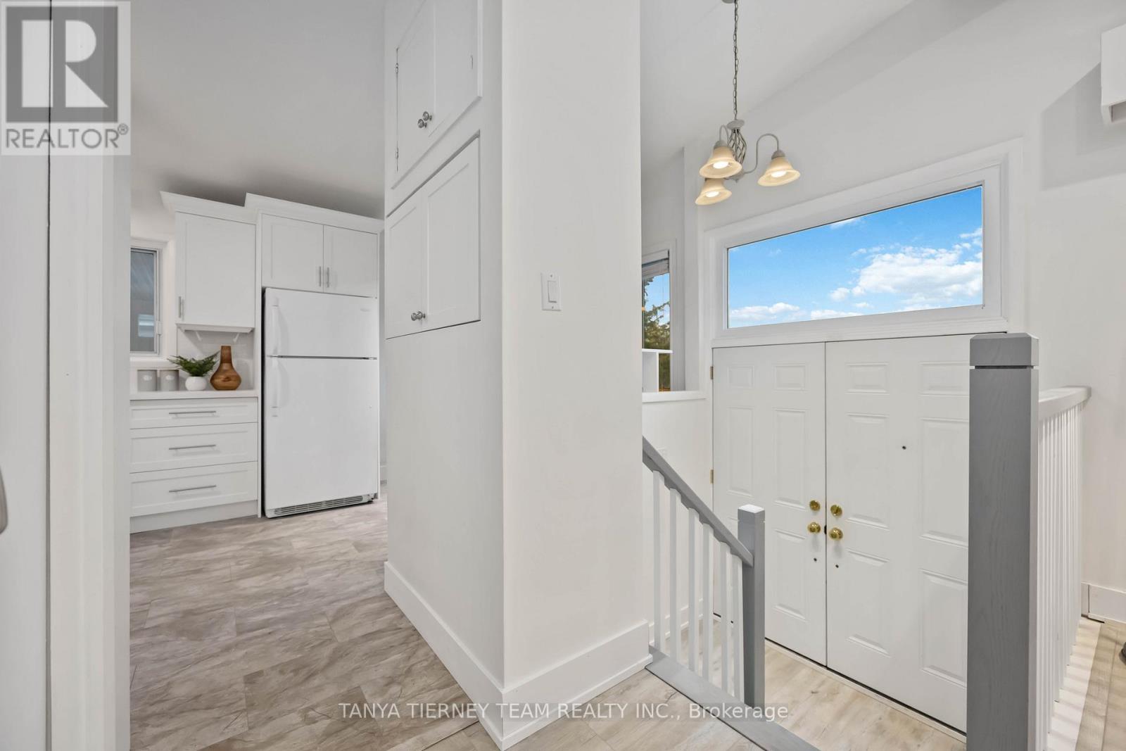 929 Masson Street, Oshawa, Ontario  L1G 5B3 - Photo 3 - E12658692