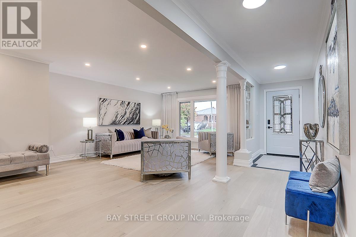 46 Harvest Moon Drive, Markham, Ontario  L3R 3N4 - Photo 3 - N12658616