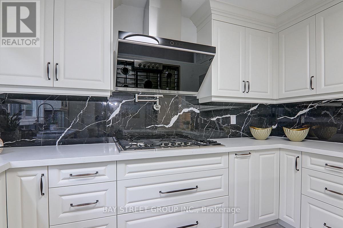 46 Harvest Moon Drive, Markham, Ontario  L3R 3N4 - Photo 9 - N12658616