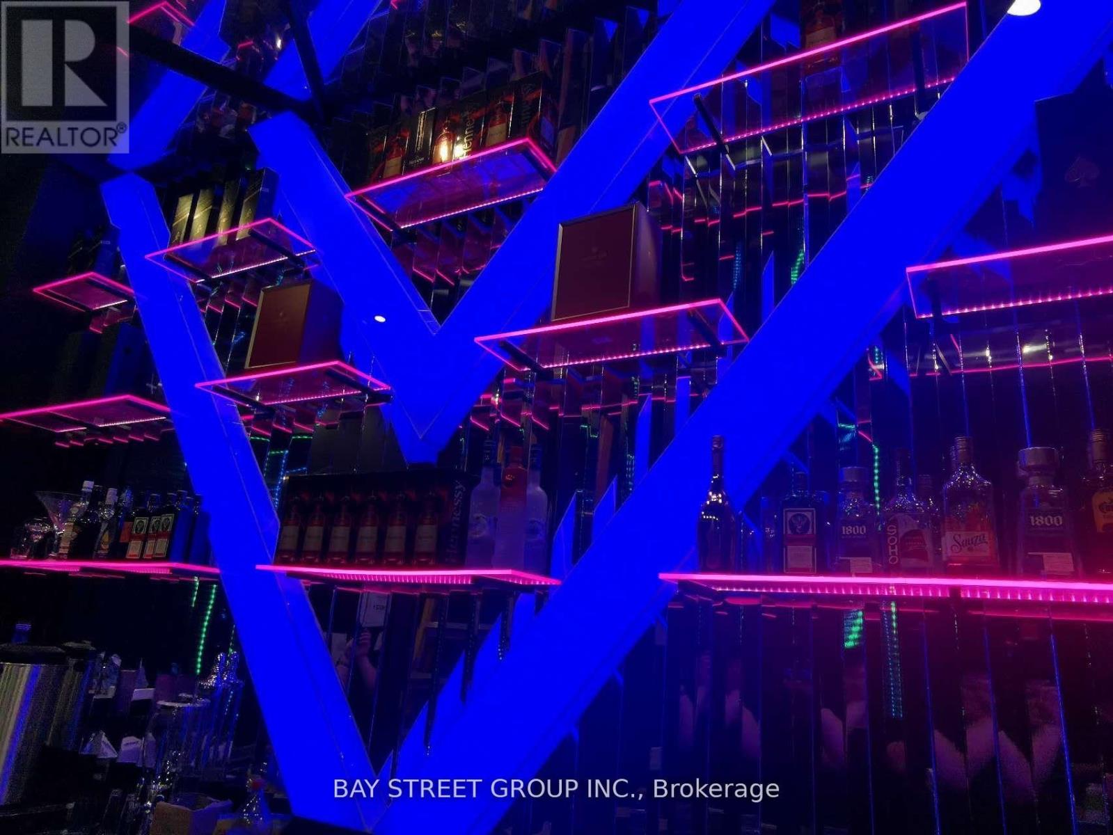 #33-35 - 7181 Yonge Street, Markham, Ontario  L3T 0C7 - Photo 2 - N12658620