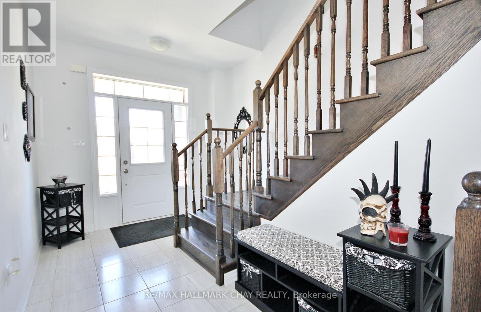 1509 Angus Street, Innisfil, Ontario  L9S 0J9 - Photo 2 - N12658634