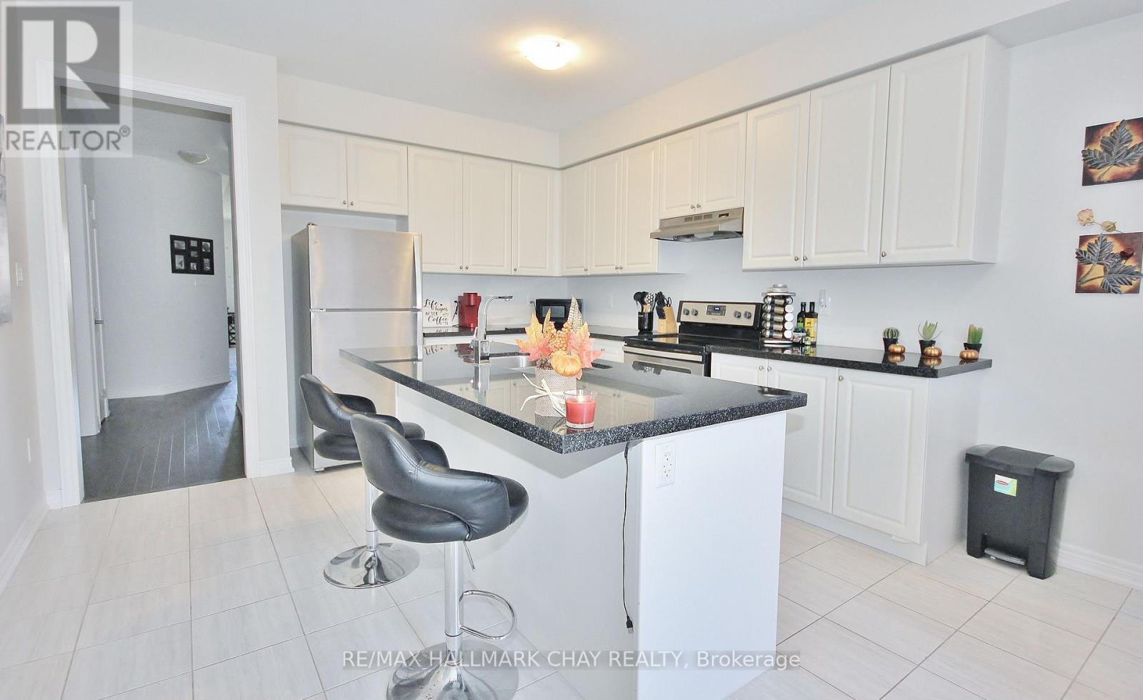 1509 Angus Street, Innisfil, Ontario  L9S 0J9 - Photo 4 - N12658634