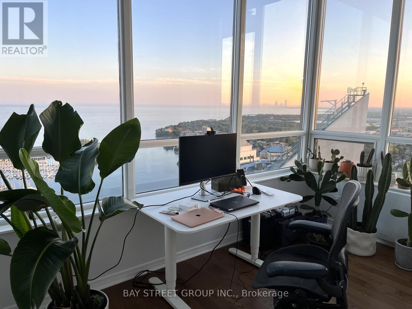 Lph1 - 2230 Lake Shore Boulevard W, Toronto, Ontario  M8V 0B2 - Photo 12 - W12658608