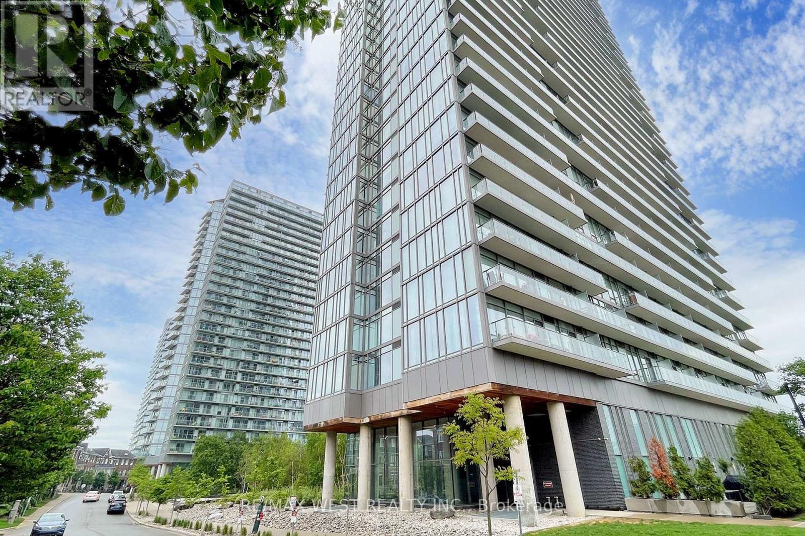 813 - 103 The Queensway W, Toronto, Ontario  M6S 5B3 - Photo 2 - W12658654