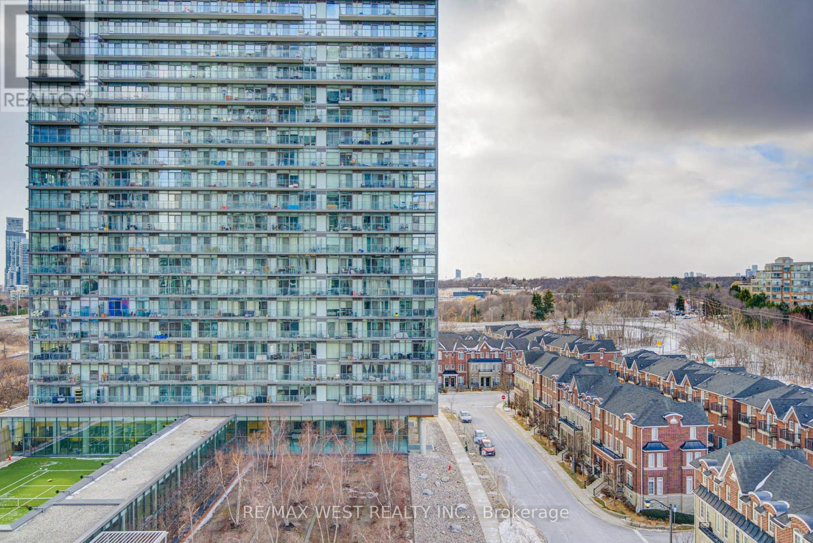 813 - 103 The Queensway W, Toronto, Ontario  M6S 5B3 - Photo 23 - W12658654