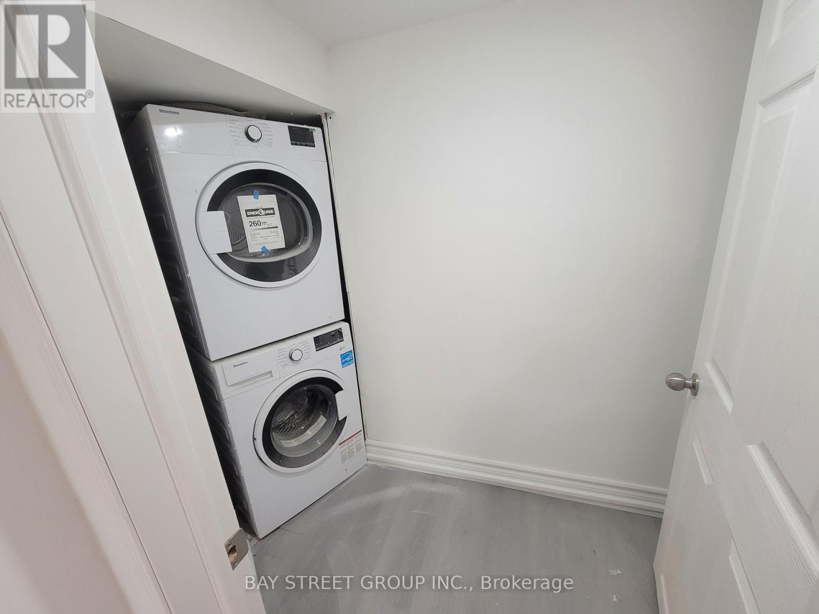 Lower - 92 Nelson Street W, Brampton, Ontario  L6X 1C8 - Photo 5 - W12658656