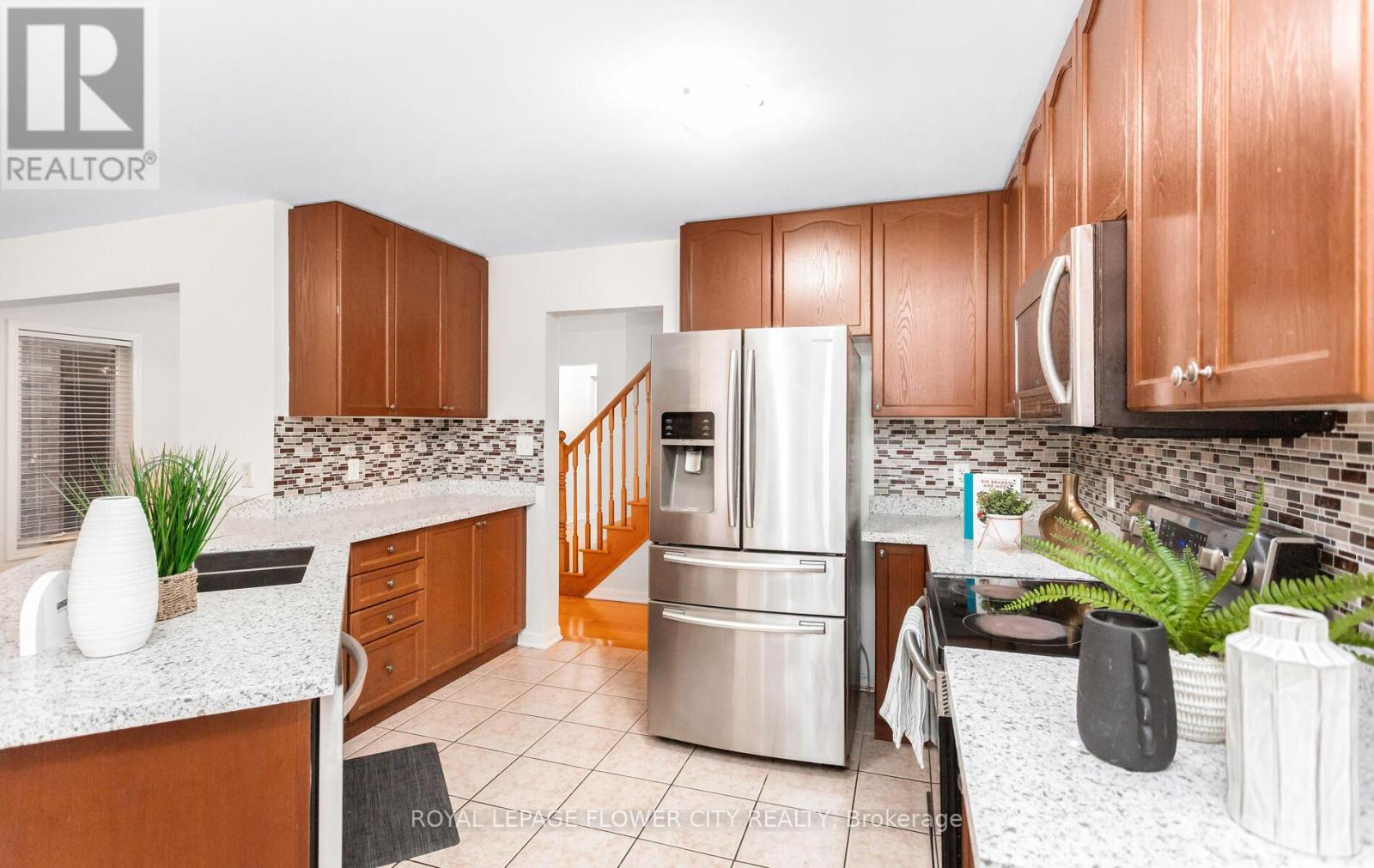 47 Haverty Trail, Brampton, Ontario  L7A 0S3 - Photo 5 - W12658662