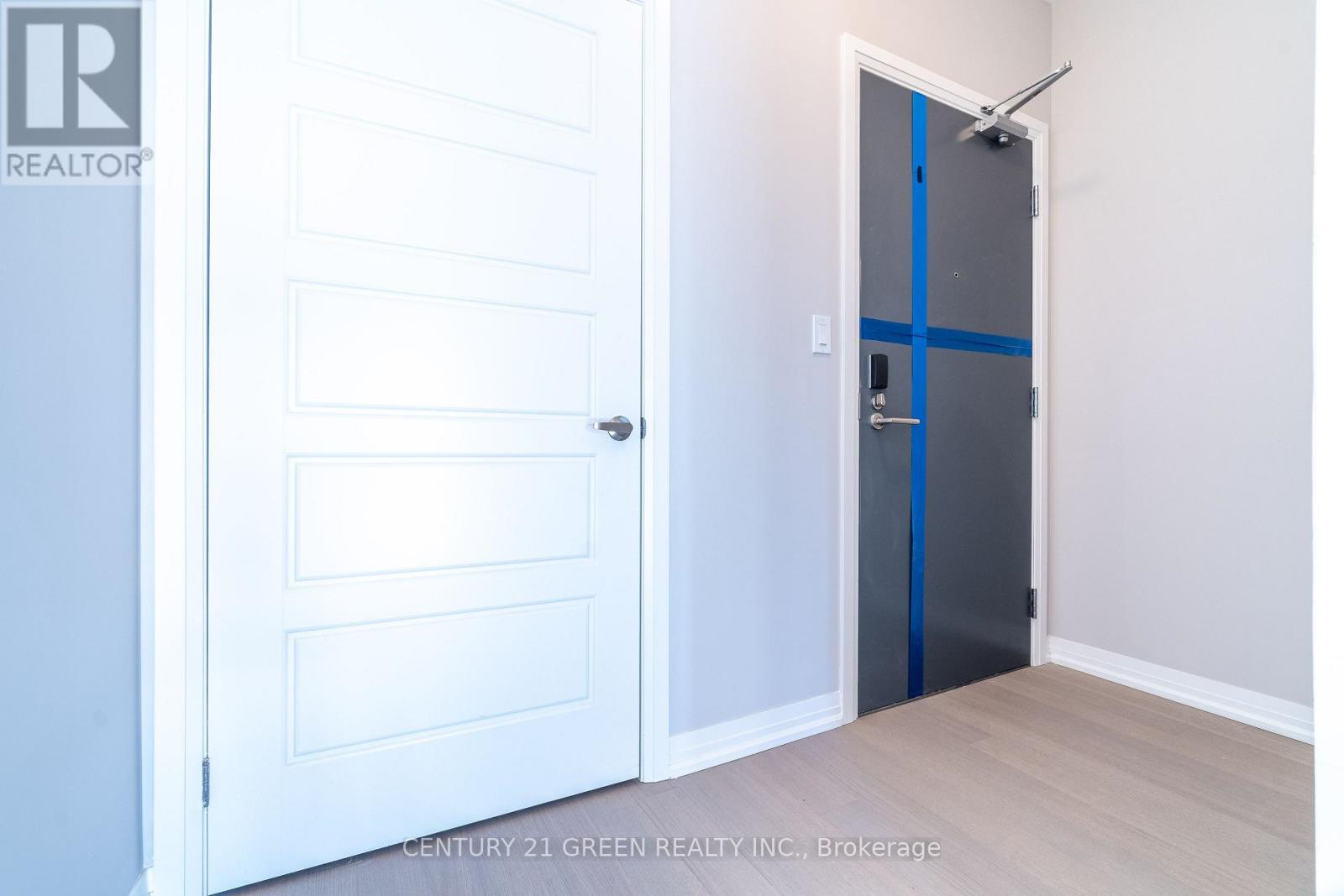 421 - 3265 Carding Mill Trail, Oakville, Ontario  L6M 5P7 - Photo 5 - W12658670