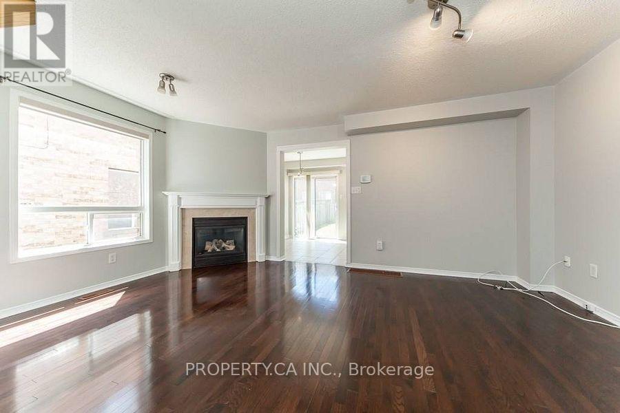 37 Lonestar Crescent, Brampton, Ontario  L7A 2H9 - Photo 3 - W12658684