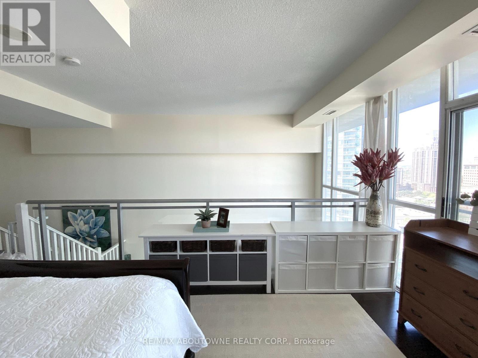 1901 - 223 Webb Drive, Mississauga, Ontario  L5B 0E8 - Photo 18 - W12658686