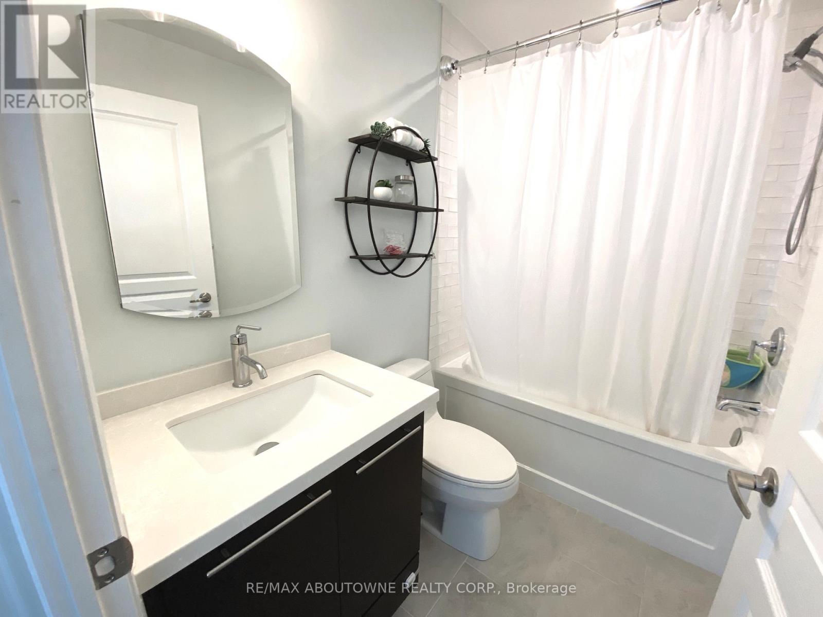 1901 - 223 Webb Drive, Mississauga, Ontario  L5B 0E8 - Photo 21 - W12658686