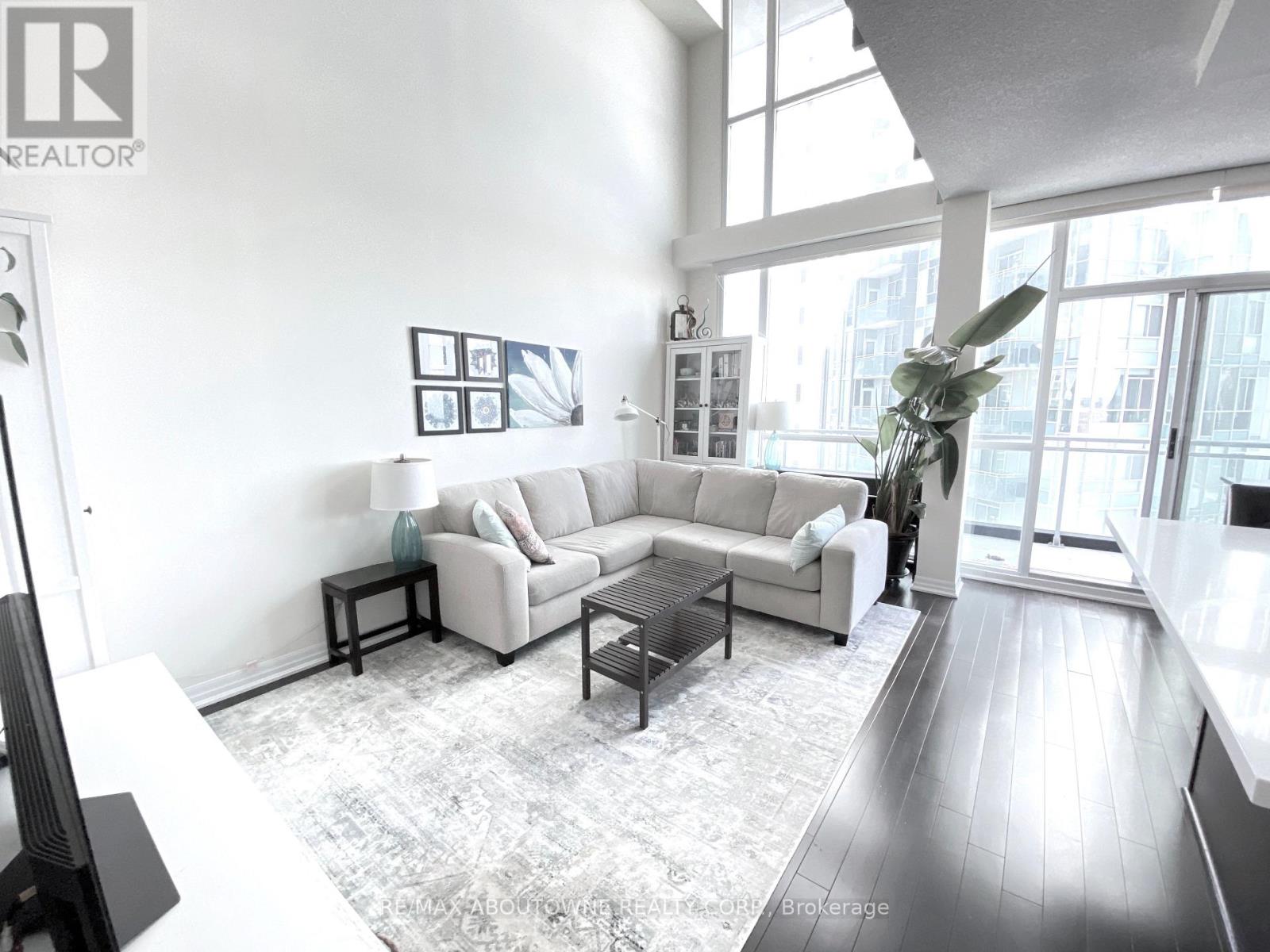 1901 - 223 Webb Drive, Mississauga, Ontario  L5B 0E8 - Photo 5 - W12658686