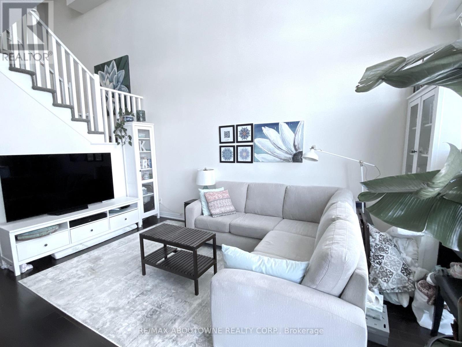 1901 - 223 Webb Drive, Mississauga, Ontario  L5B 0E8 - Photo 7 - W12658686