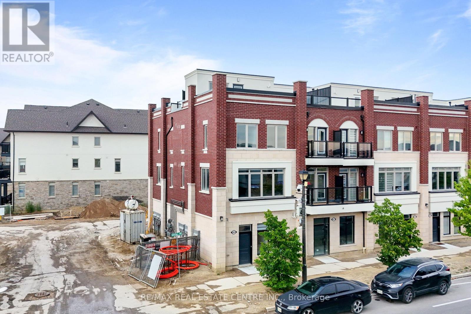 405 DOUGALL AVENUE, Caledon, Ontario