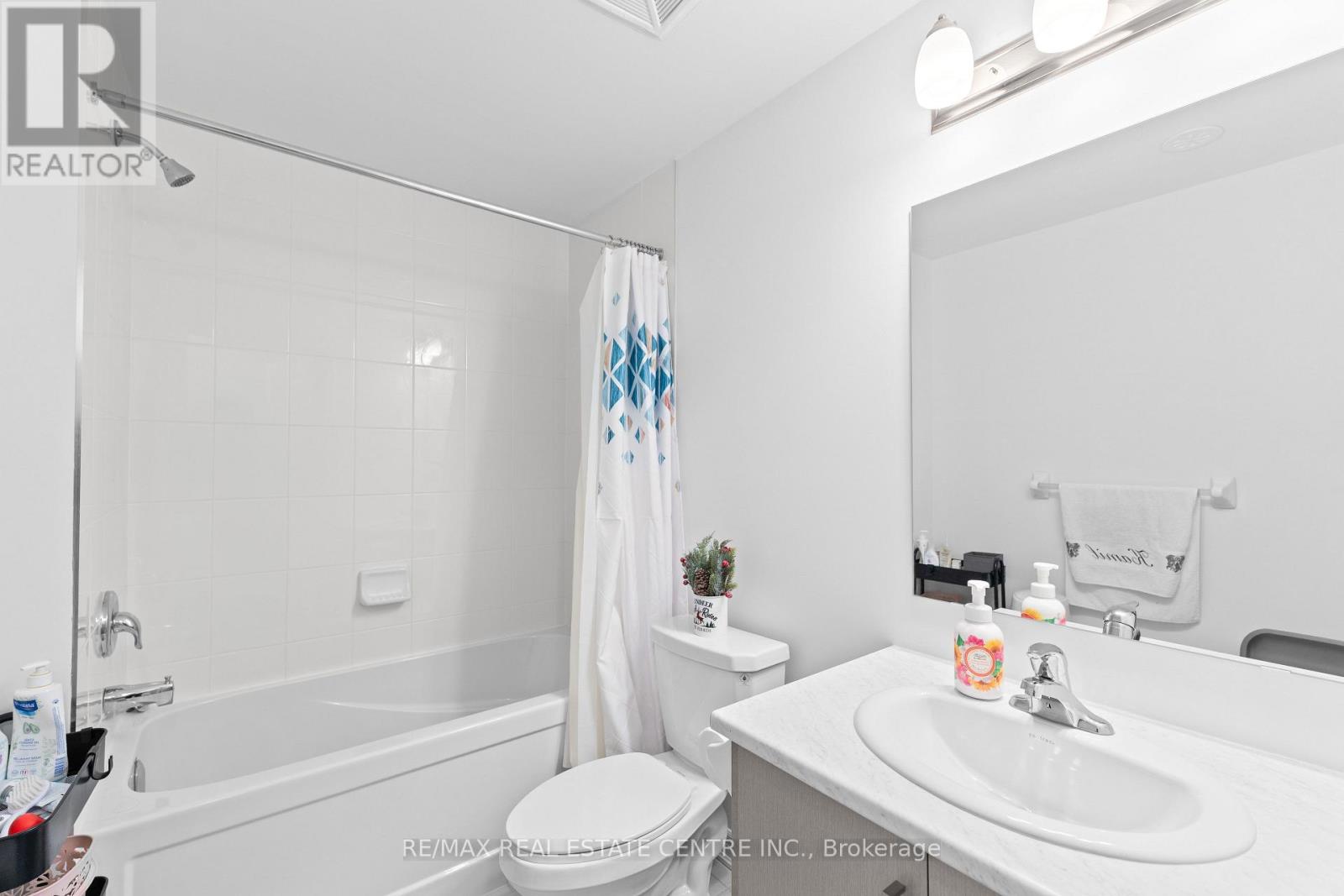 405 Dougall Avenue, Caledon, Ontario  L7C 4L5 - Photo 18 - W12658688