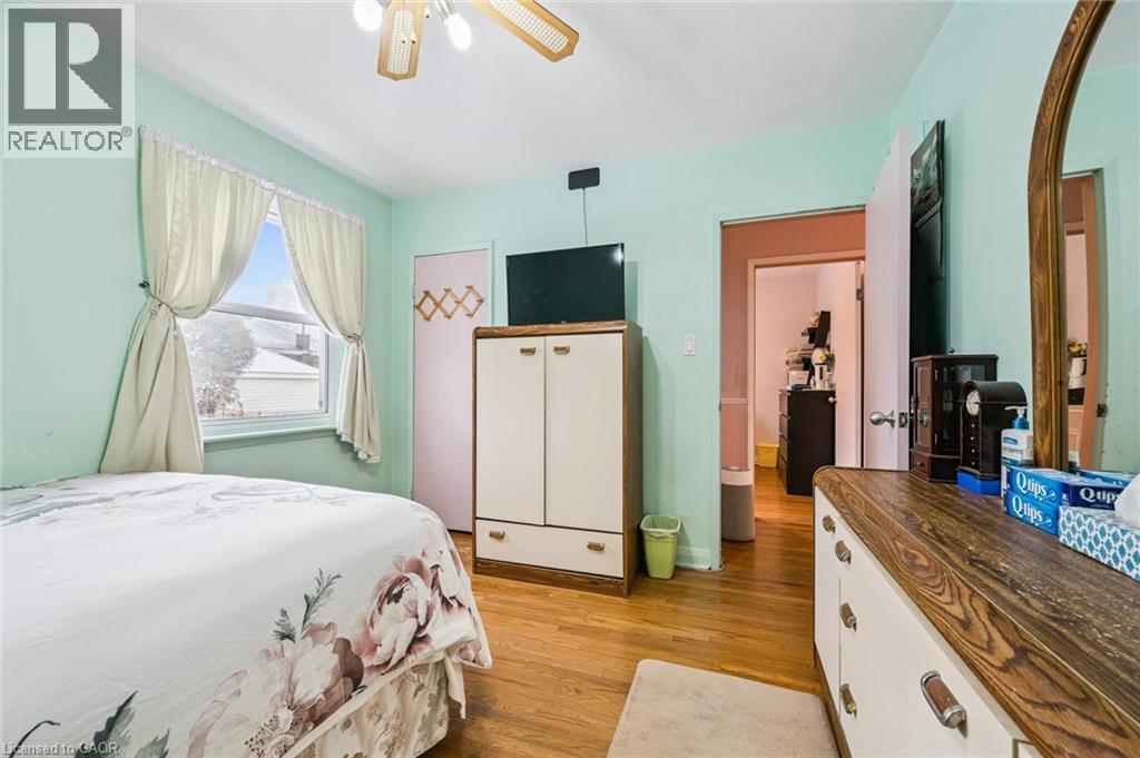 263 East 36th Street, Hamilton, Ontario  L8V 3Z6 - Photo 12 - 40795720