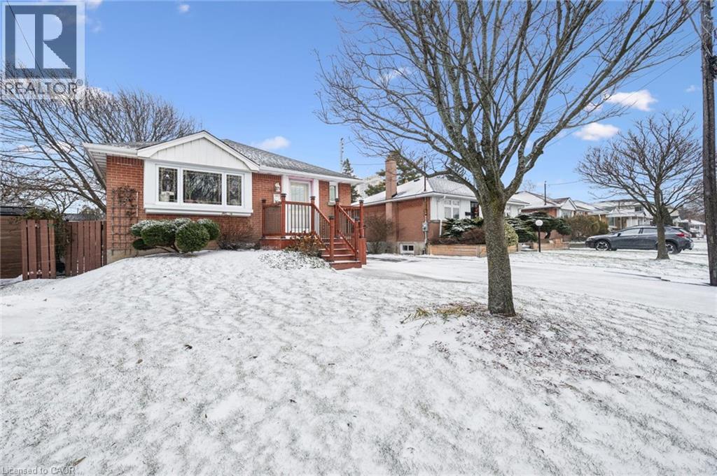 263 East 36th Street, Hamilton, Ontario  L8V 3Z6 - Photo 3 - 40795720