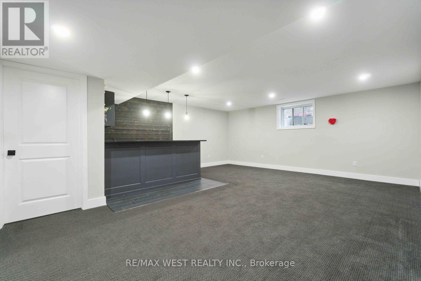 210 South Pelham Road, Welland (Coyle Creek), Ontario  L3B 5N8 - Photo 22 - X12658642