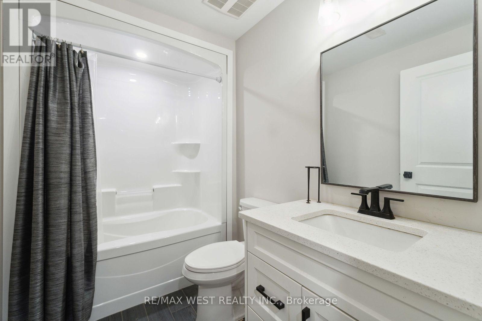 210 South Pelham Road, Welland (Coyle Creek), Ontario  L3B 5N8 - Photo 25 - X12658642