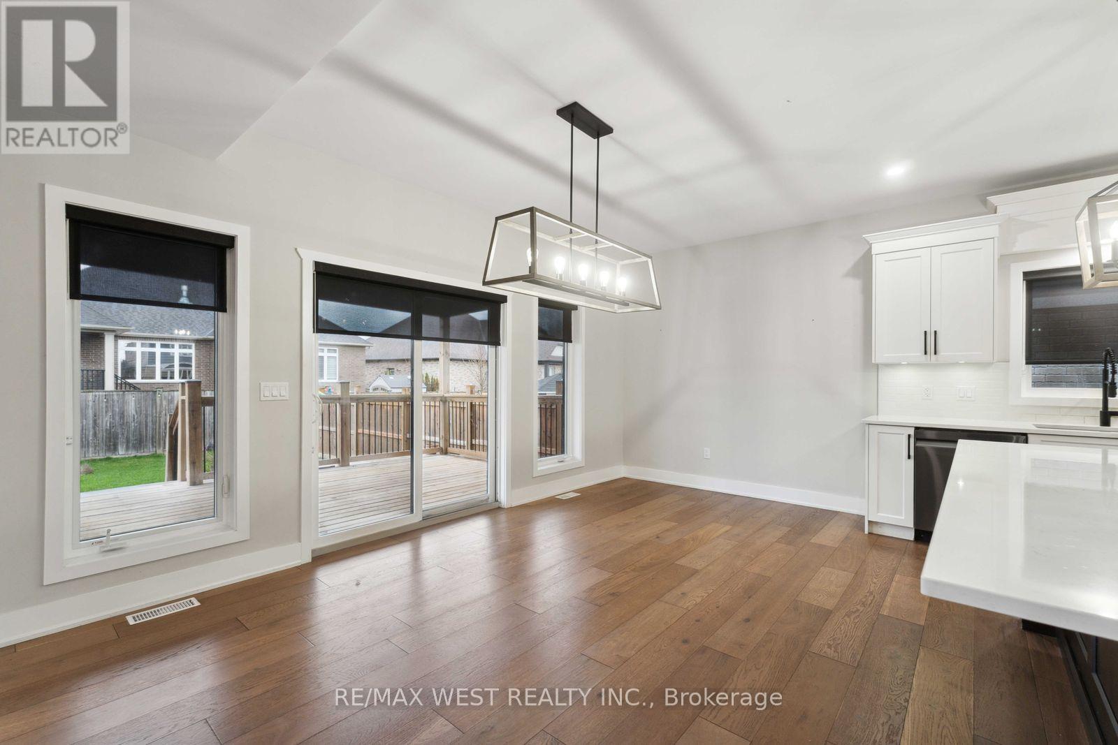 210 South Pelham Road, Welland (Coyle Creek), Ontario  L3B 5N8 - Photo 8 - X12658642