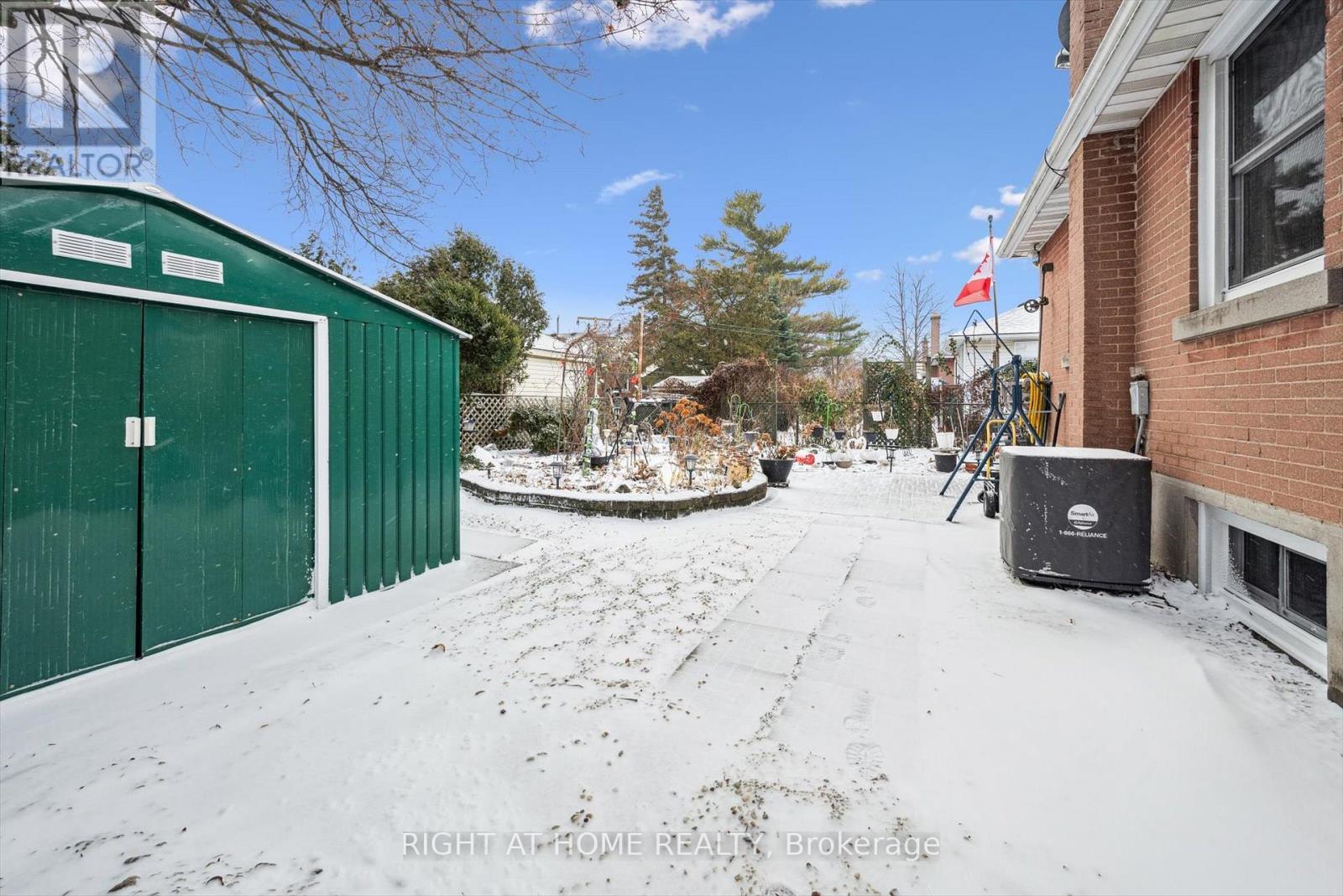 263 East 36th Street, Hamilton, Ontario  L8V 3Z6 - Photo 19 - X12658694