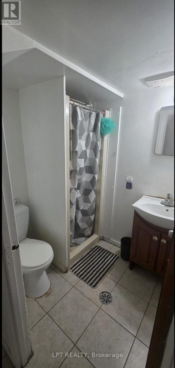 Lower - 97 Denison Avenue, Brampton, Ontario  L6X 1E9 - Photo 8 - W12655298