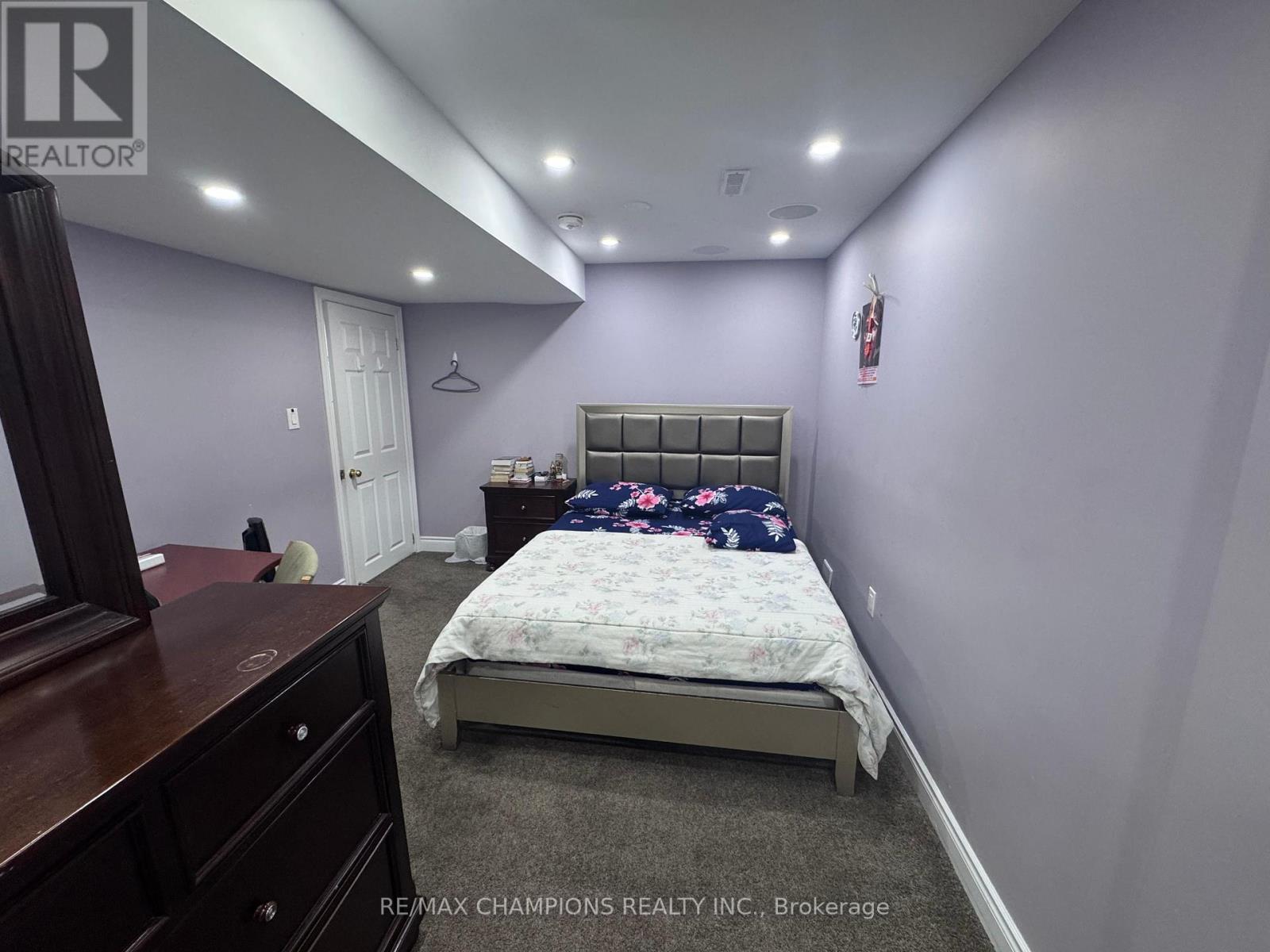 28 Blazing Star Drive, Brampton (Sandringham-Wellington), Ontario  L6R 3E7 - Photo 32 - W12652506