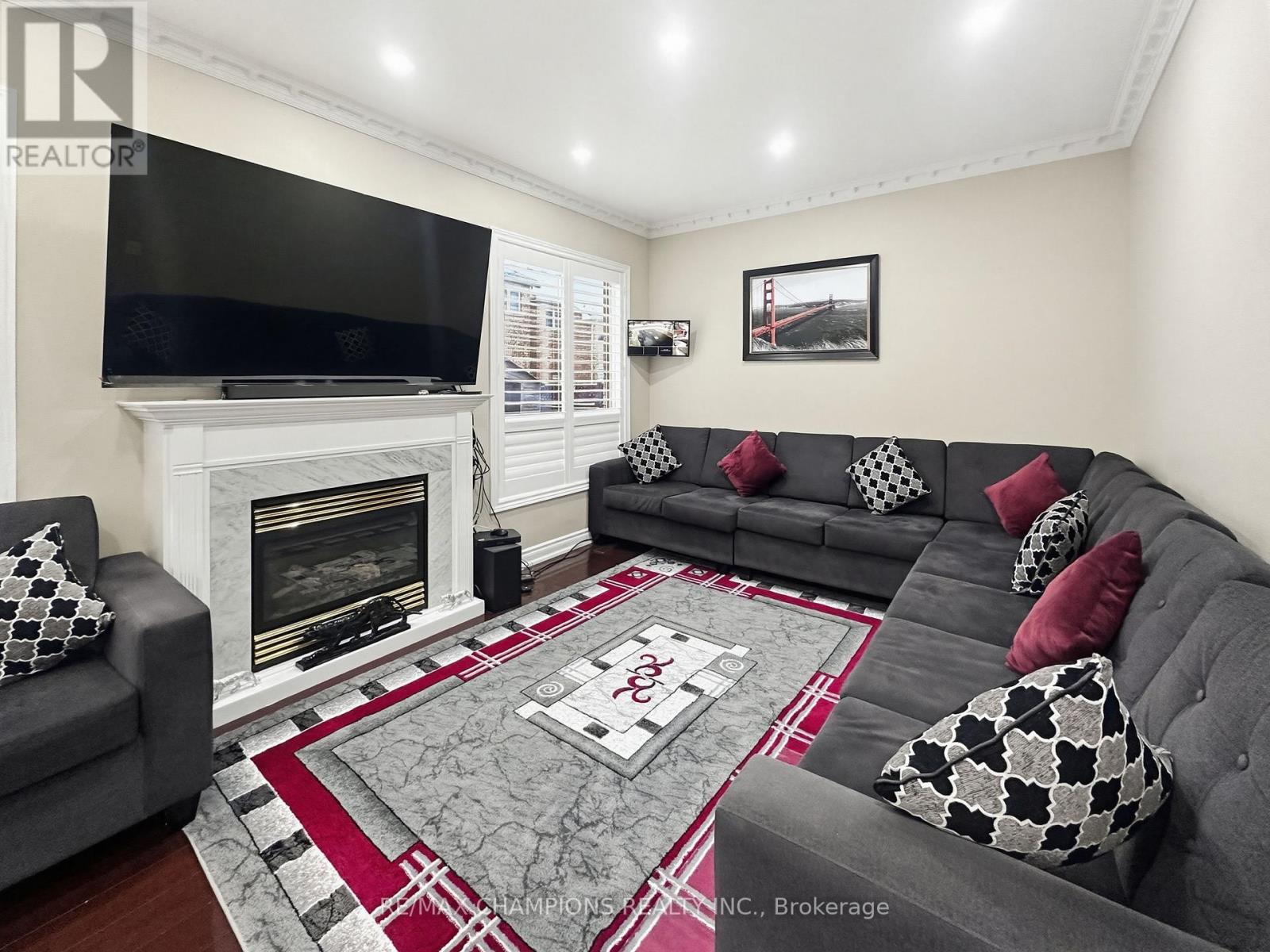 28 Blazing Star Drive, Brampton (Sandringham-Wellington), Ontario  L6R 3E7 - Photo 7 - W12652506