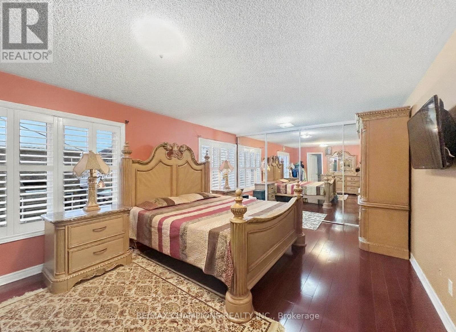 28 Blazing Star Drive, Brampton (Sandringham-Wellington), Ontario  L6R 3E7 - Photo 13 - W12652506