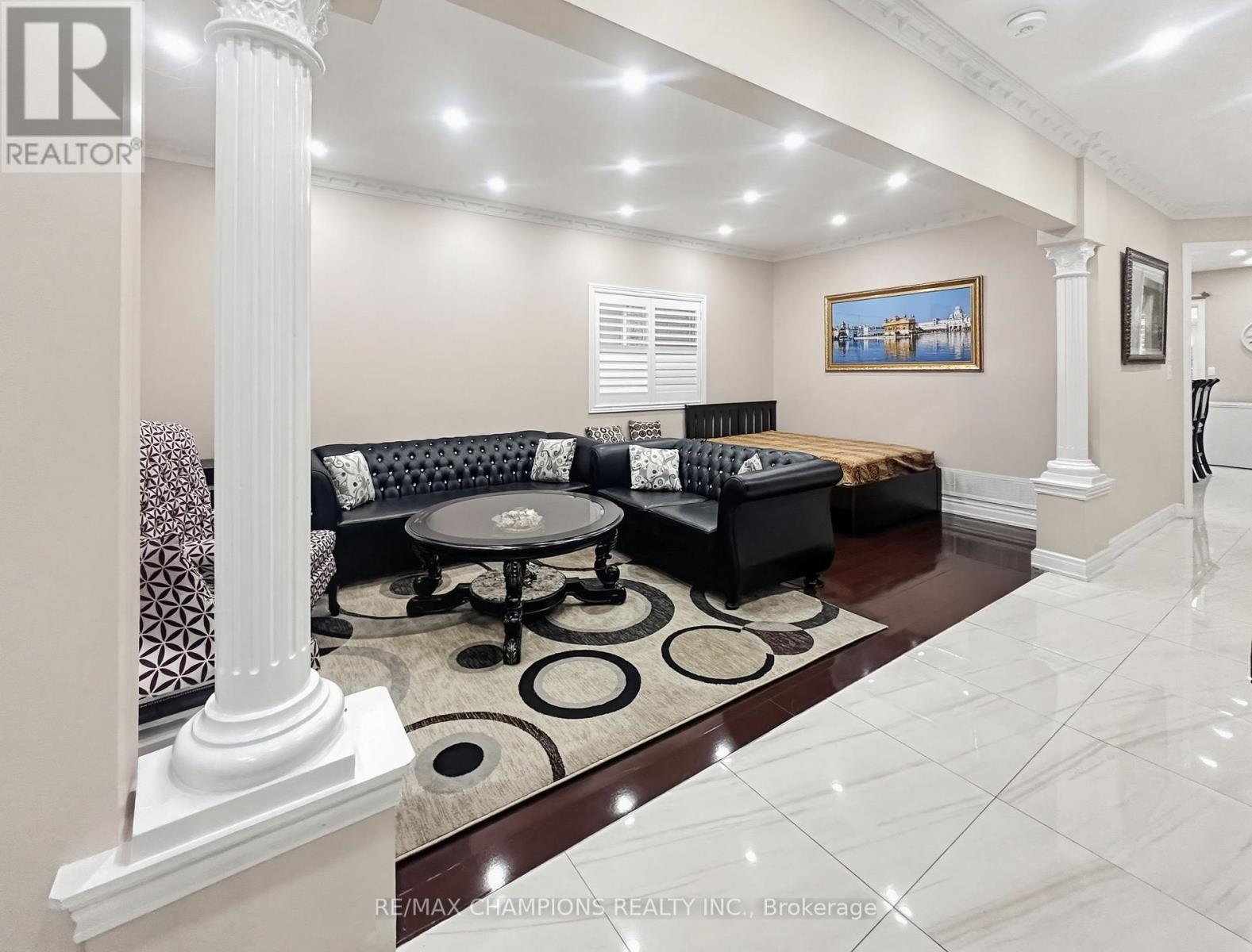 28 Blazing Star Drive, Brampton (Sandringham-Wellington), Ontario  L6R 3E7 - Photo 9 - W12652506