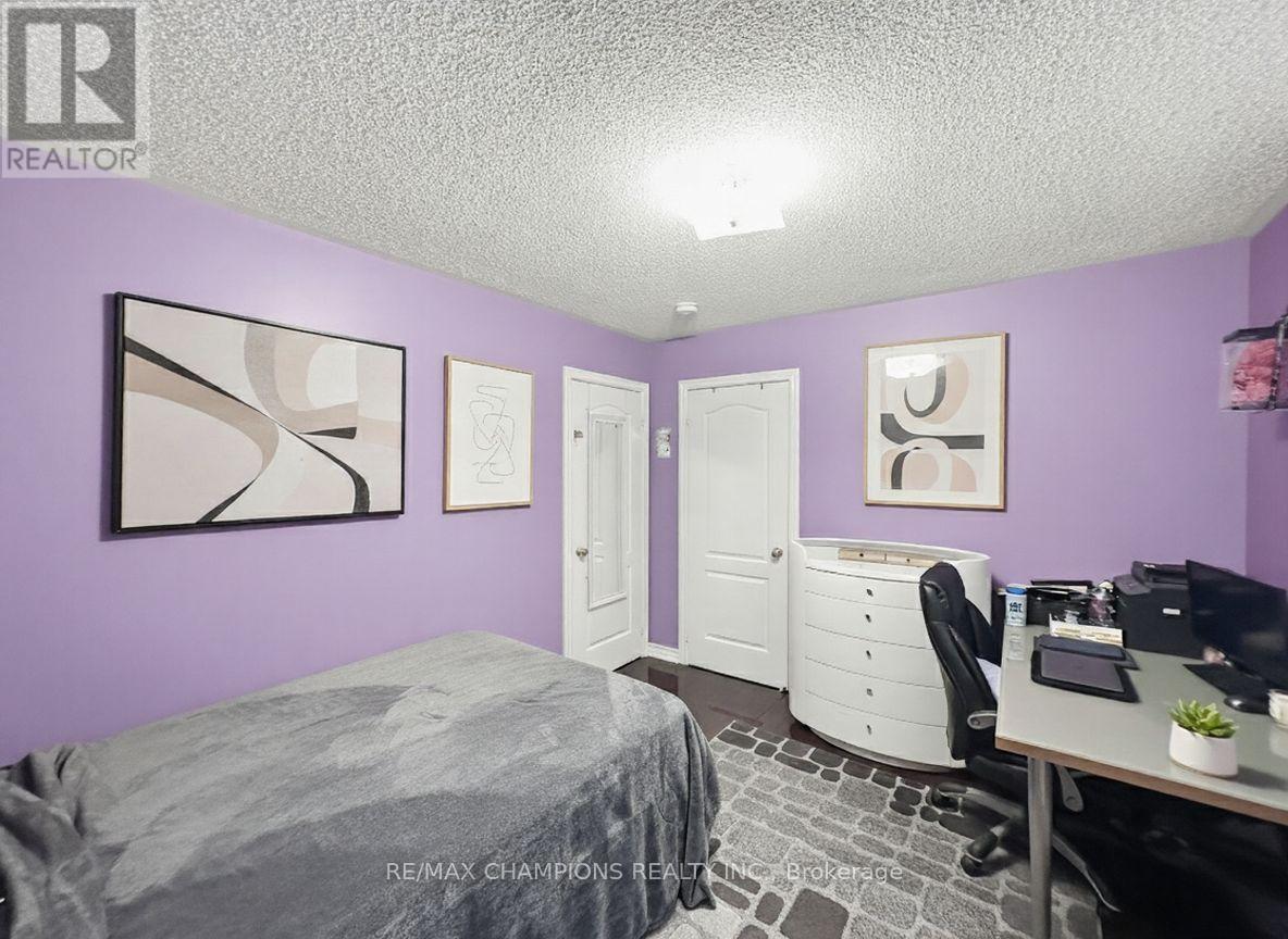 28 Blazing Star Drive, Brampton (Sandringham-Wellington), Ontario  L6R 3E7 - Photo 20 - W12652506