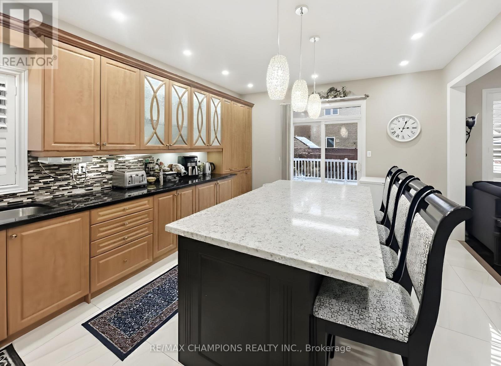 28 Blazing Star Drive, Brampton (Sandringham-Wellington), Ontario  L6R 3E7 - Photo 4 - W12652506