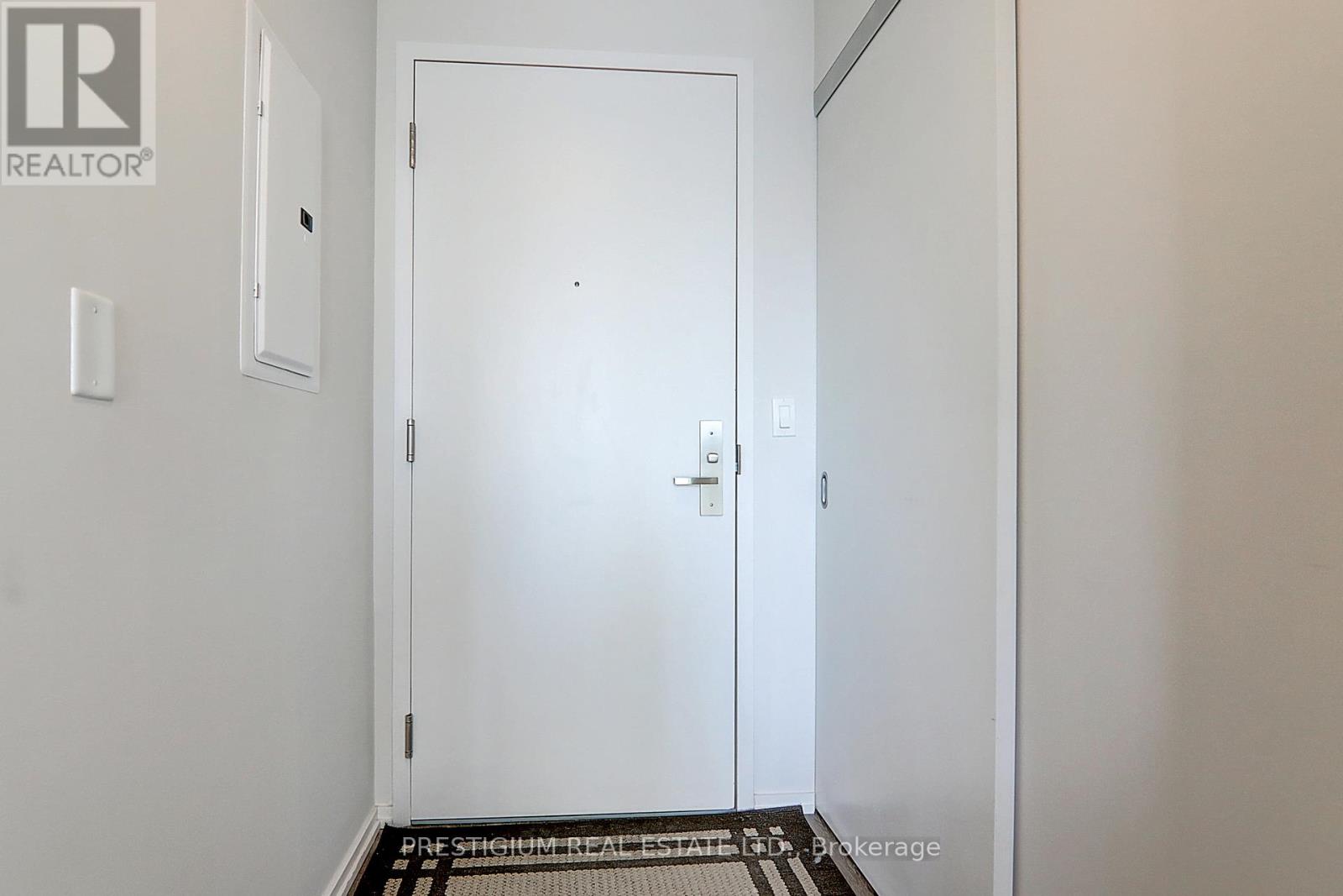 2503 - 75 St Nicholas Street, Toronto, Ontario  M4Y 0A5 - Photo 4 - C12658738