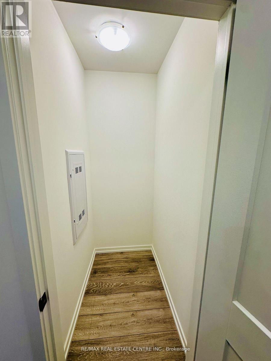 14 - 20 Lytham Green Circle, Newmarket, Ontario  L3Y 0H4 - Photo 13 - N12658716