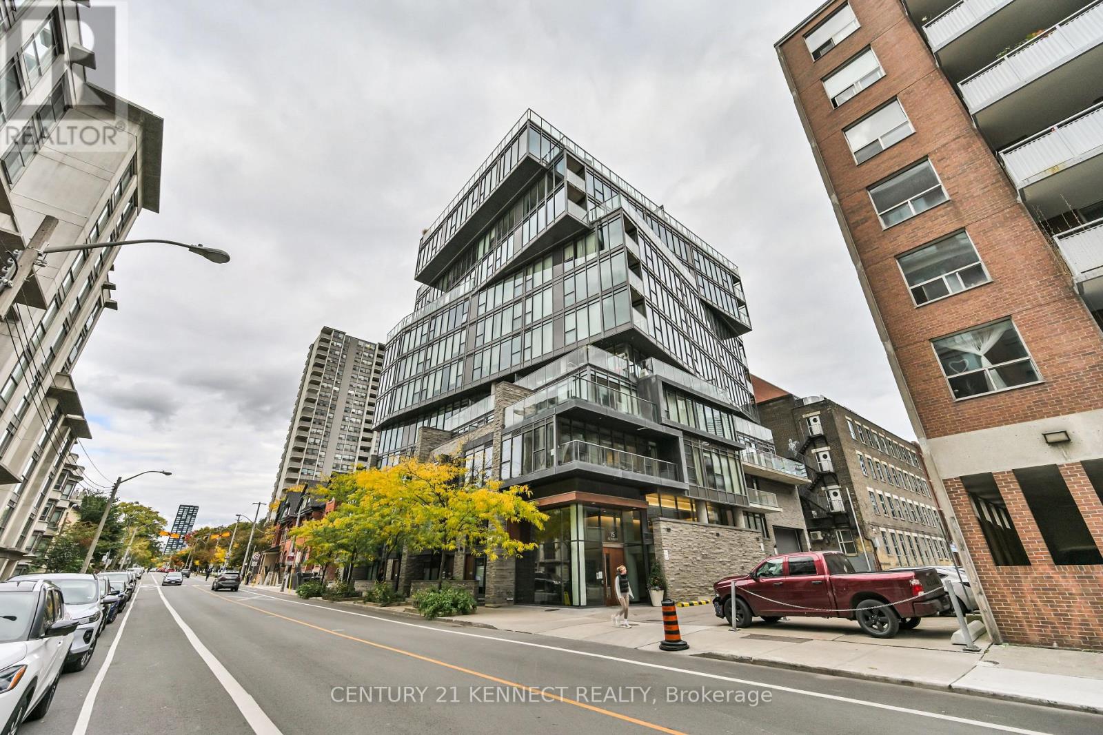 607 - 15 Beverley Street, Toronto, Ontario  M5T 0B3 - Photo 2 - C12658712