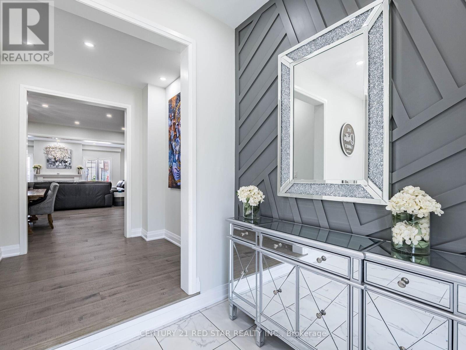 22 Rolling Rock Way, Brampton, Ontario  L6Y 6H3 - Photo 4 - W12658714