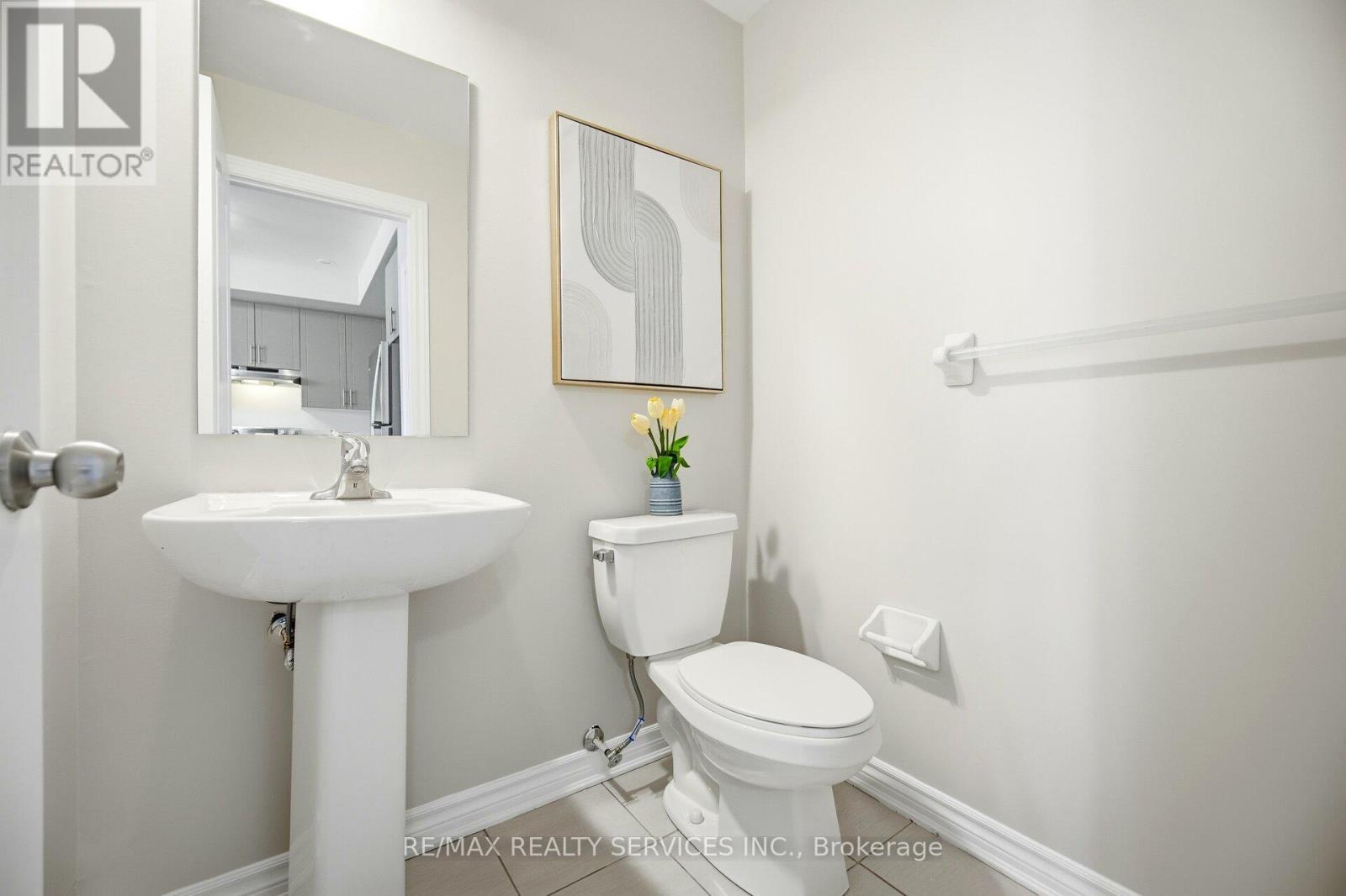 25 Tiveron Avenue, Caledon, Ontario  L7C 4L4 - Photo 18 - W12658454