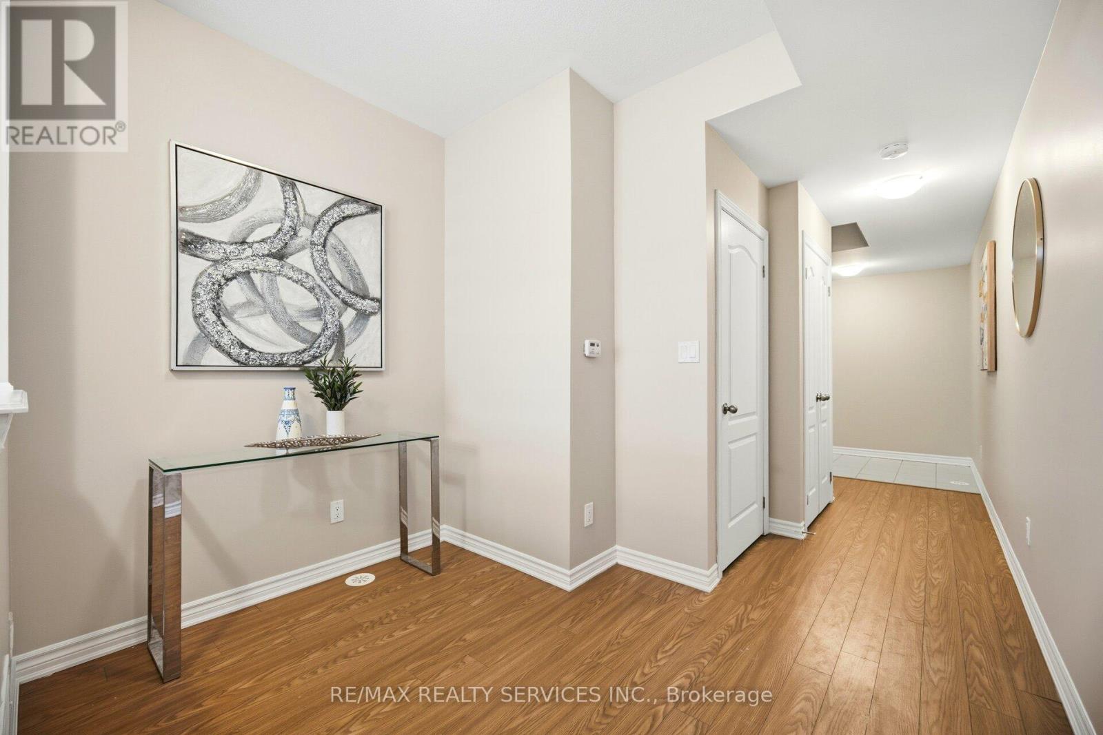 25 Tiveron Avenue, Caledon, Ontario  L7C 4L4 - Photo 8 - W12658454