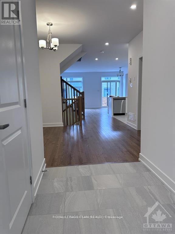 304 Makobe Lane N, Ottawa, Ontario  K4M 0L9 - Photo 5 - X12658742