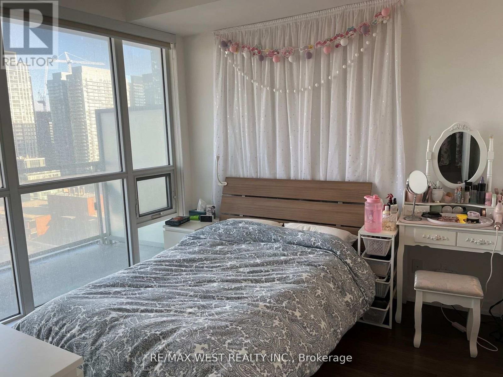 1903 - 89 Dunfield Avenue, Toronto, Ontario  M4S 0A4 - Photo 3 - C12658776