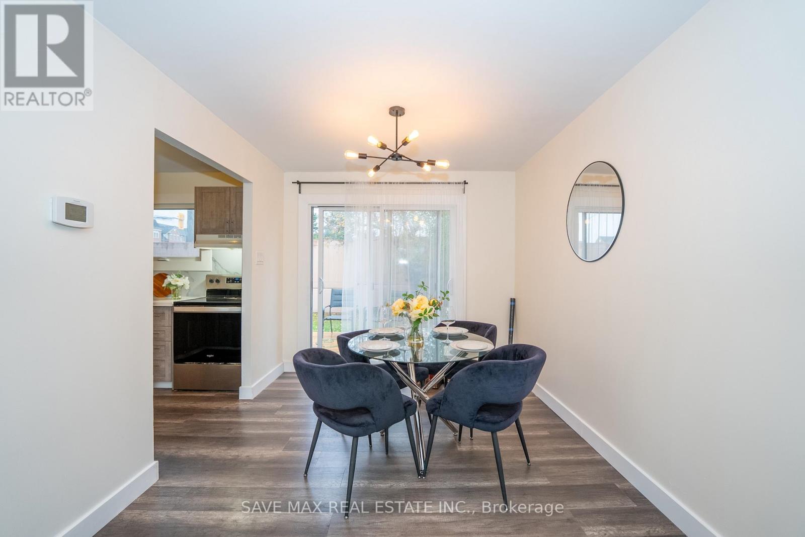 26 Hillbank Trail, Brampton, Ontario  L6S 1P6 - Photo 12 - W12658752