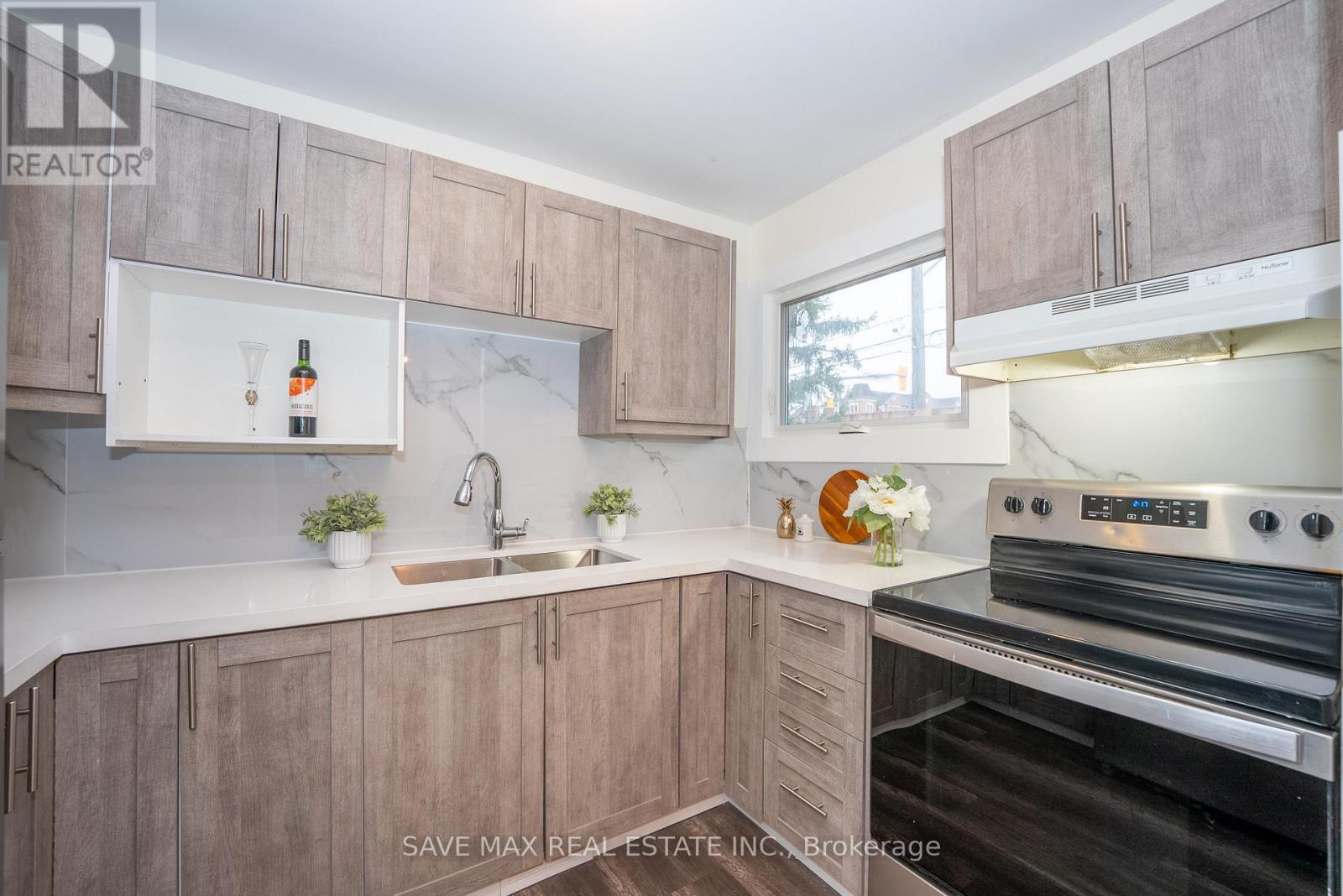 26 Hillbank Trail, Brampton, Ontario  L6S 1P6 - Photo 15 - W12658752